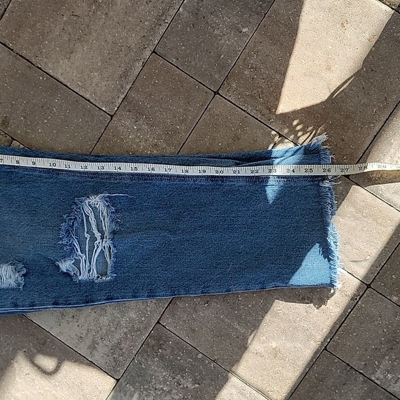 Old Navy High-Rise Raw Hem Distressed No Strech Straight Leg Jeans Sz 10 - Picture 9 of 9